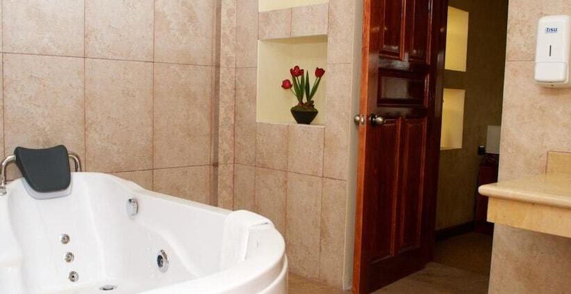 هتل Ruinas Resort