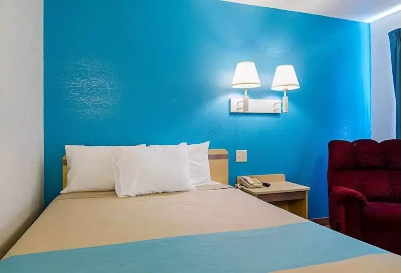 Motel 6 Mitchell, Sd