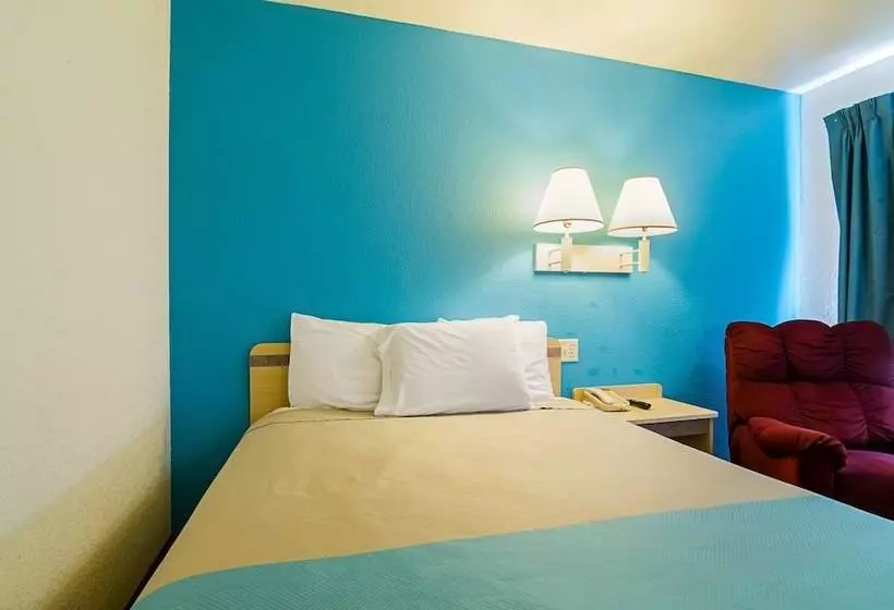 Motel 6 Mitchell, Sd