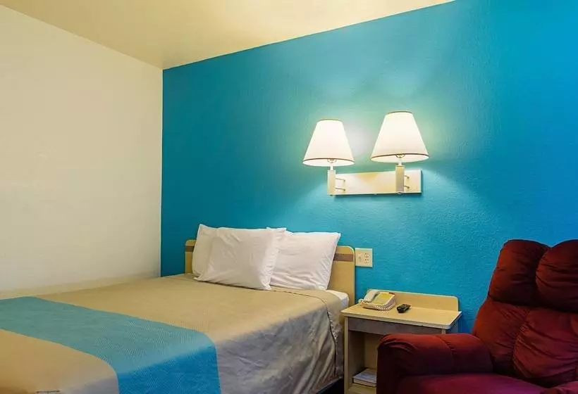 Motel 6 Mitchell, Sd