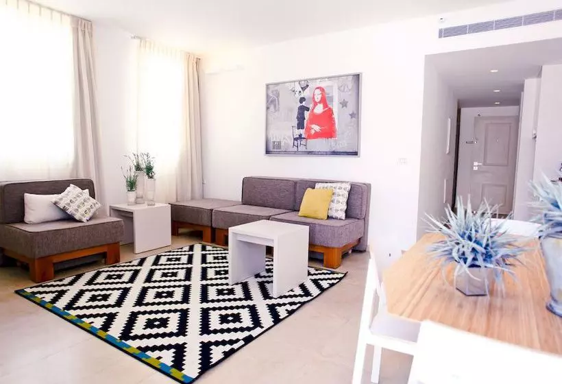 The Clock - Tel Aviv-Jaffa Luxury Apartments