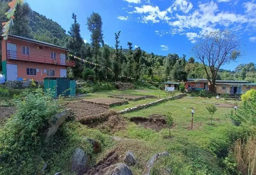 Hotelli Chopta Eco Cottage & Camping