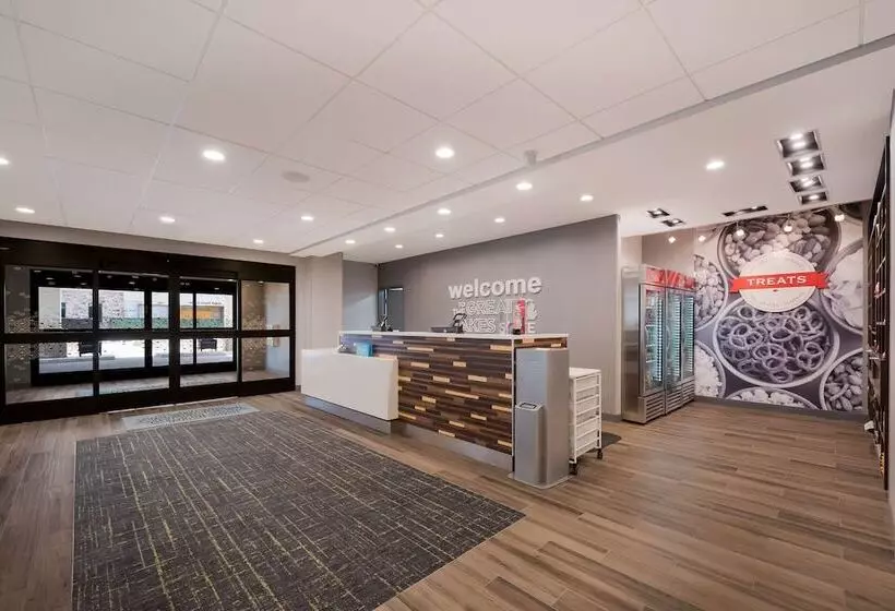 هتل Hampton Inn Detroit Southfield