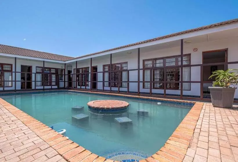 Majatalo 5 Third Avenue Guesthouse