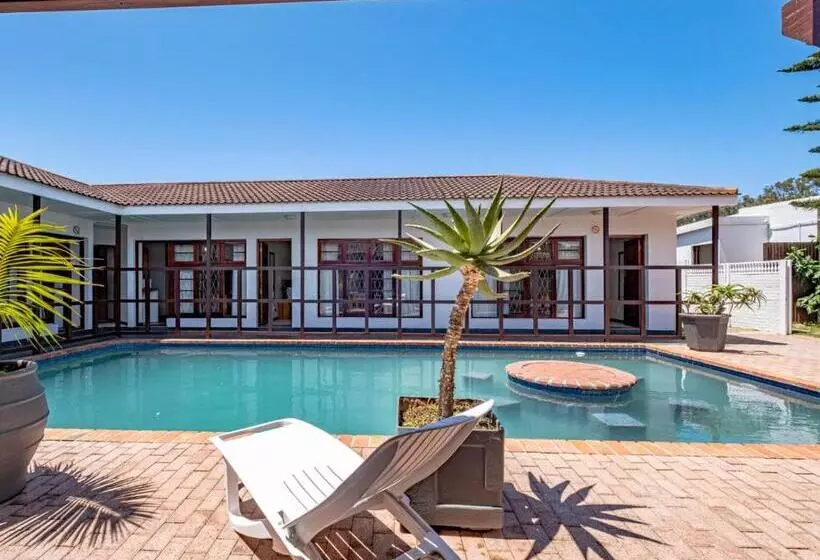 Majatalo 5 Third Avenue Guesthouse