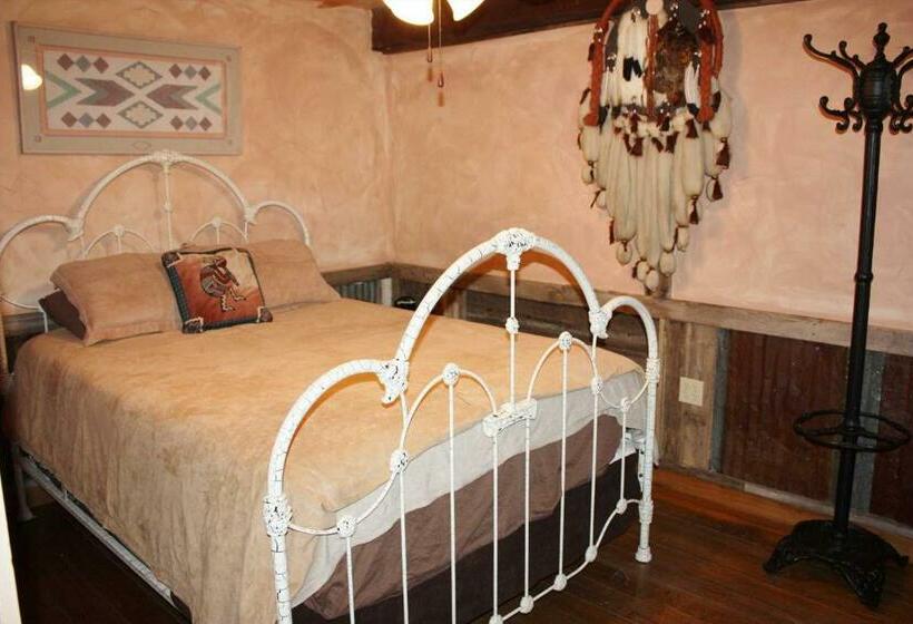 بنسيون Antler Mountain House