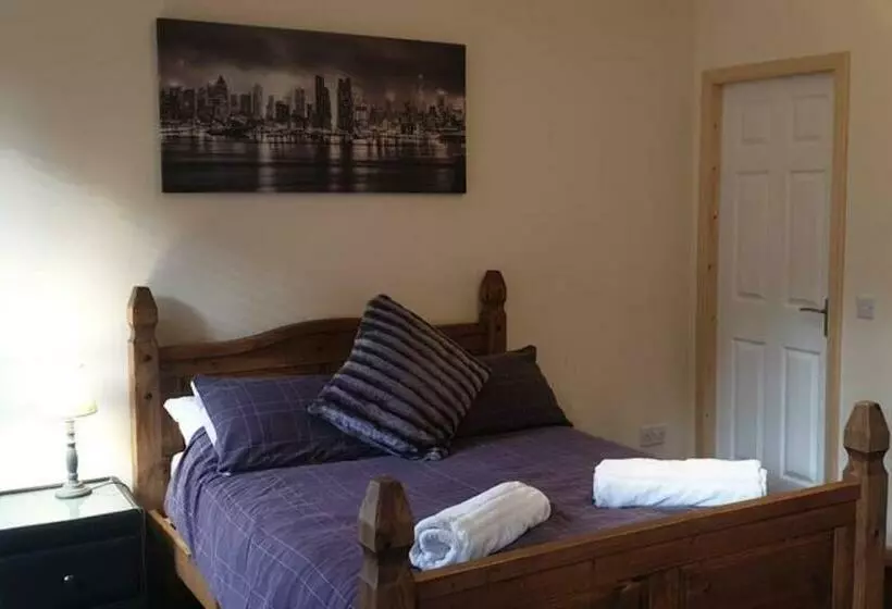 Majatalo Ensuite Rooms