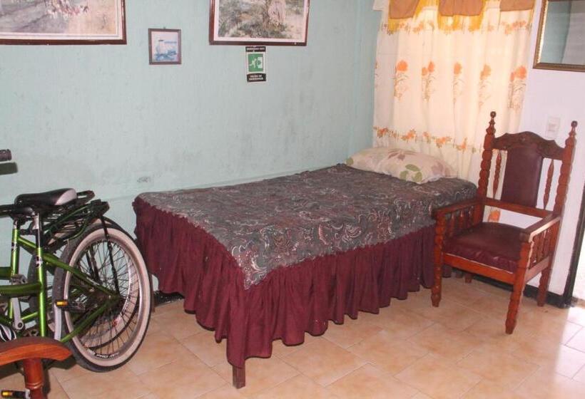 פנסיון Green Sea Inn San Luis