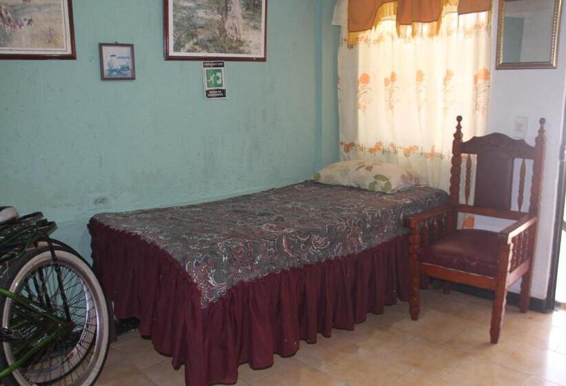 פנסיון Green Sea Inn San Luis