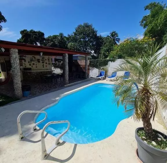 Majatalo Sunrise Hostel Farallon