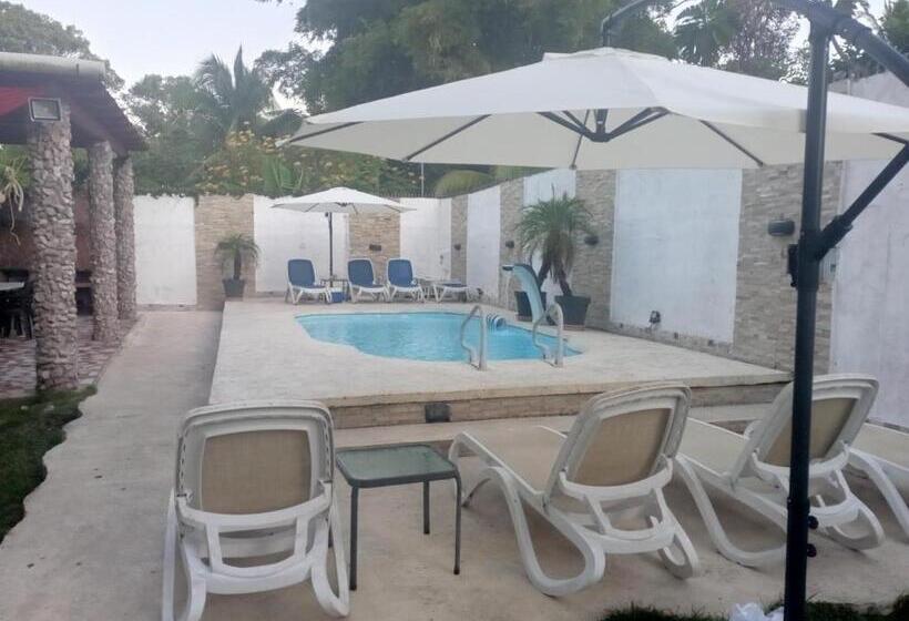 ペンション Sunrise Hostel Farallon