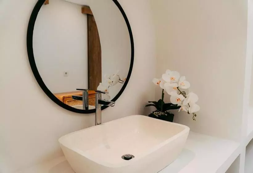 ホテル Sanjula Uluwatu