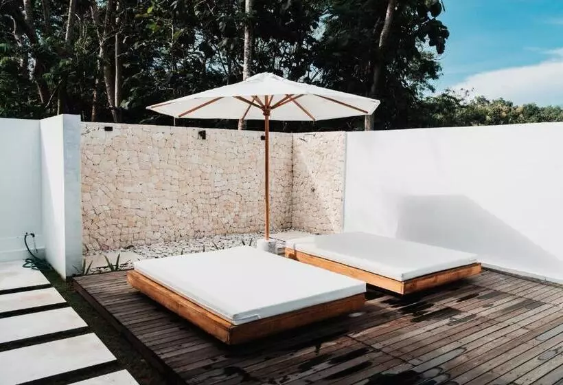 ホテル Sanjula Uluwatu