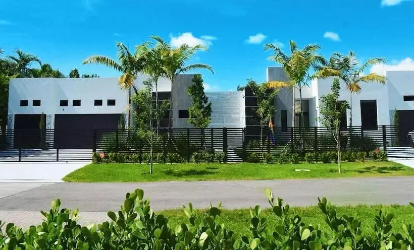 پانسیون Men Only Clothing Option Guesthouse Near Wilton Manors