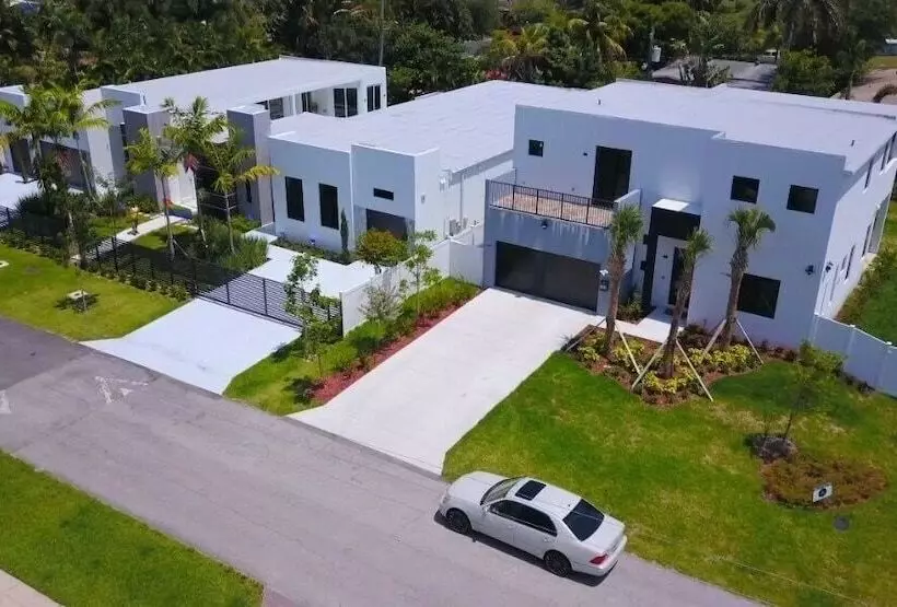 پانسیون Men Only Clothing Option Guesthouse Near Wilton Manors