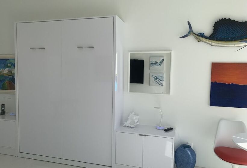 پانسیون Men Only Clothing Option Guesthouse Near Wilton Manors