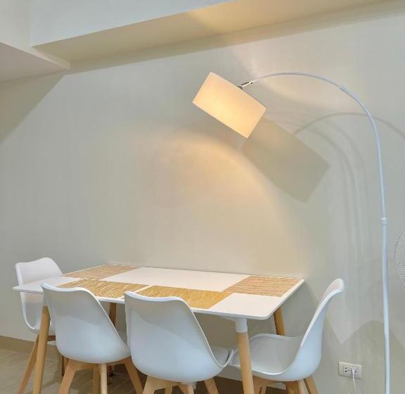 Cubao, Quezon City Condo Staycation