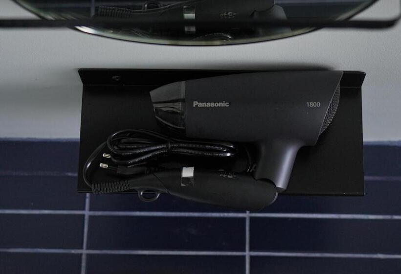 Go! Hotel Bowin At Robinson Lifestyle Bowin