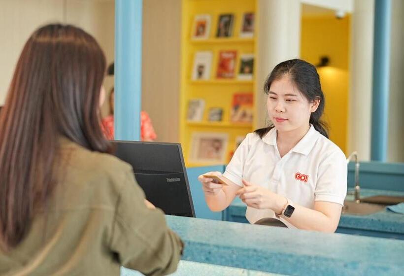Go! Hotel Bowin At Robinson Lifestyle Bowin