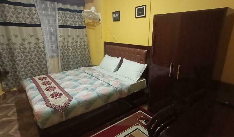 בית מלון כפרי Parichit