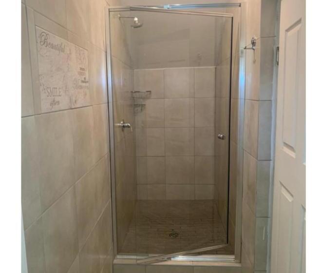 پانسیون Aqua On Newport Street