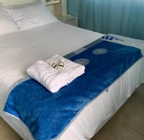 پانسیون Aqua On Newport Street