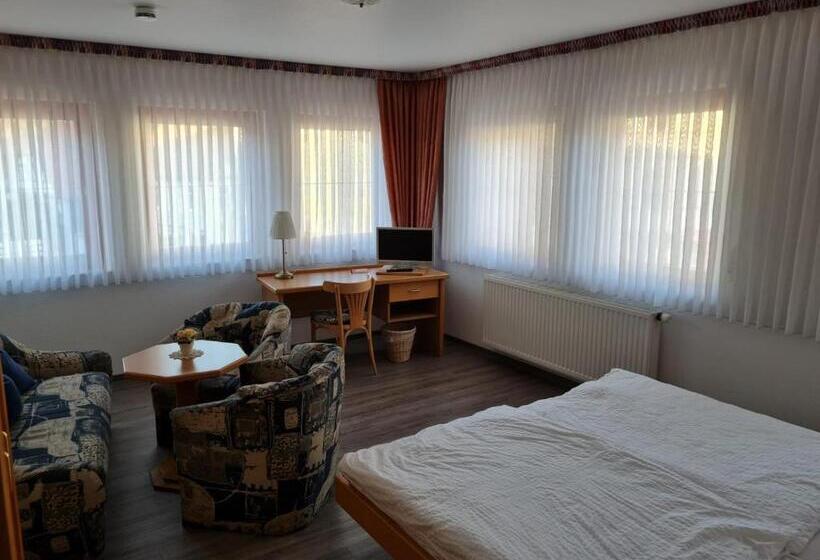 Pension Jung, Bäckerei Konditorei & Café