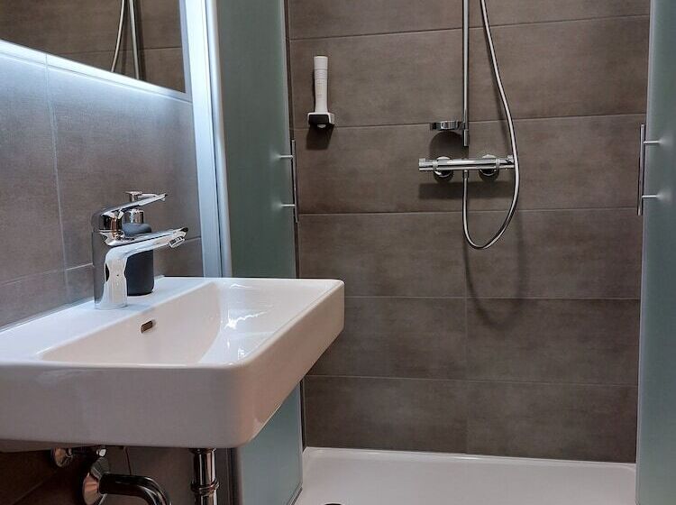 Retkeilymaja Gasthaus Goldener Stern