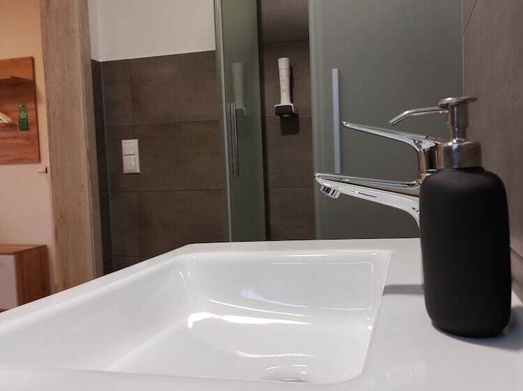 Retkeilymaja Gasthaus Goldener Stern