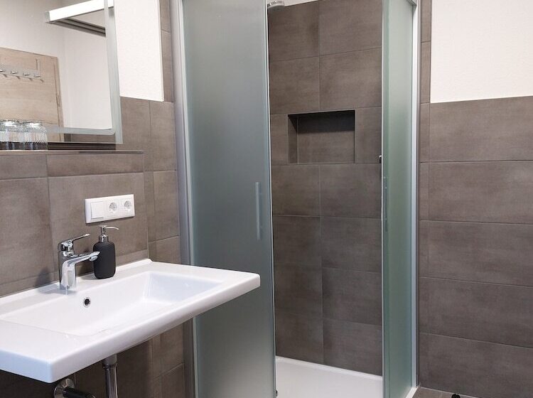 Retkeilymaja Gasthaus Goldener Stern