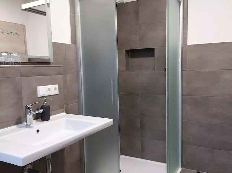 Retkeilymaja Gasthaus Goldener Stern