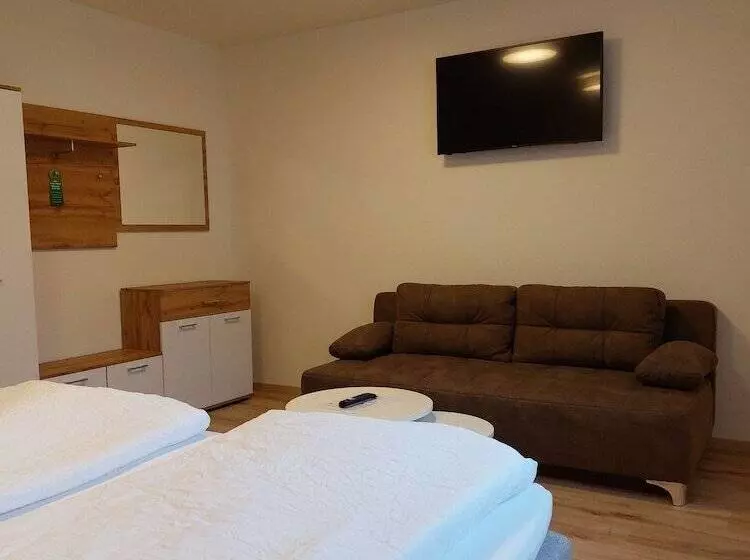 Retkeilymaja Gasthaus Goldener Stern