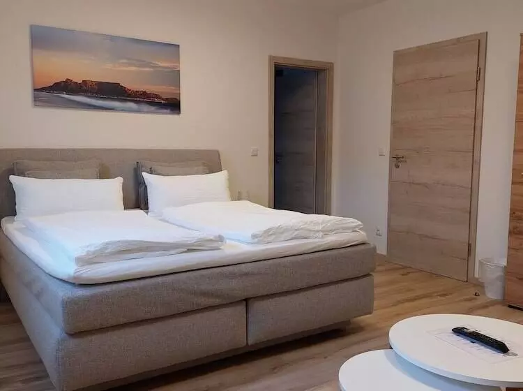 Retkeilymaja Gasthaus Goldener Stern