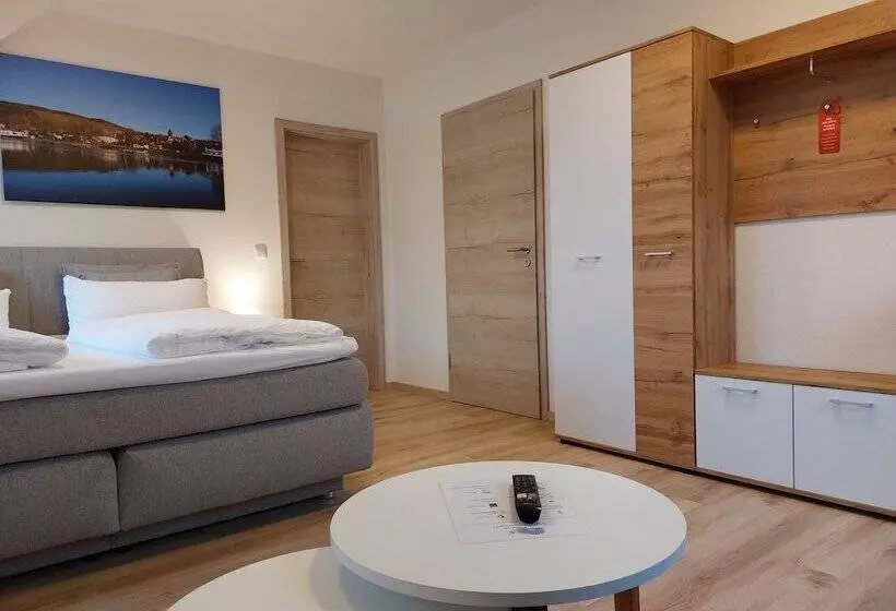 Retkeilymaja Gasthaus Goldener Stern