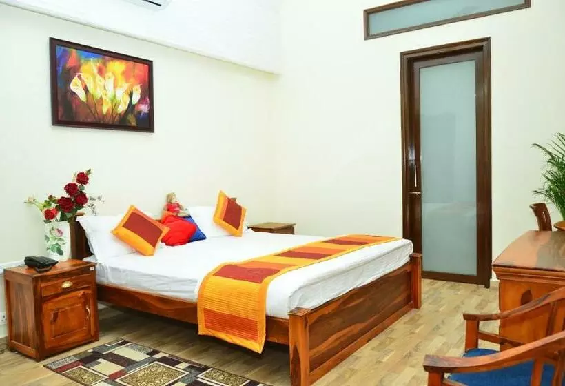 Hotelli Mojo Rooms Airport