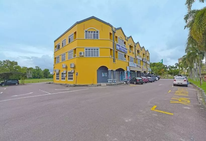 Hotelli Oyo 90672 De Paradise Turtle