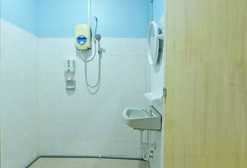 Hotelli Oyo 90672 De Paradise Turtle