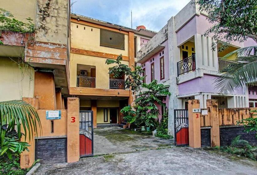 Hotel Oyo 91845 V_ar House Syariah