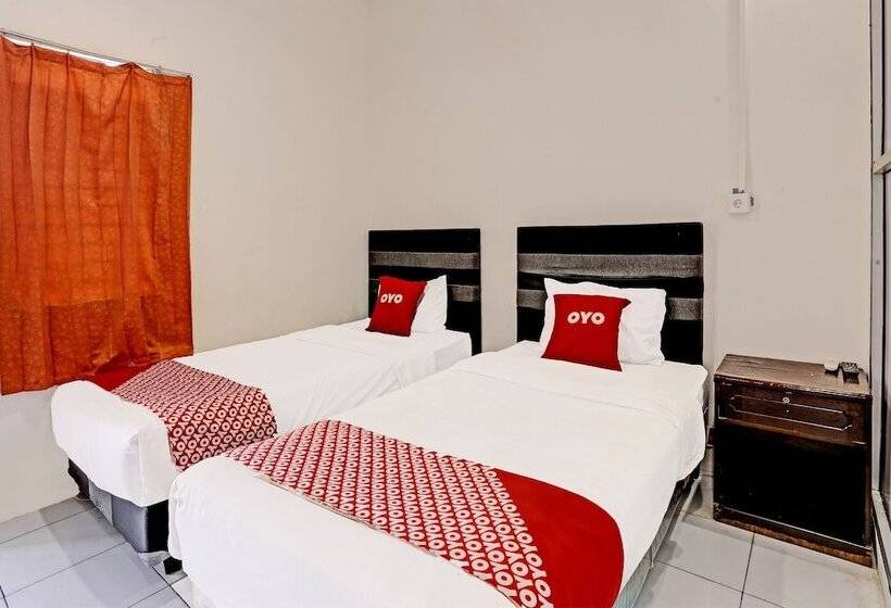 בית מלון כפרי Oyo 91861 Pemuda Kemuning Guest House