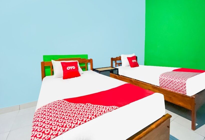 בית מלון כפרי Oyo 91861 Pemuda Kemuning Guest House