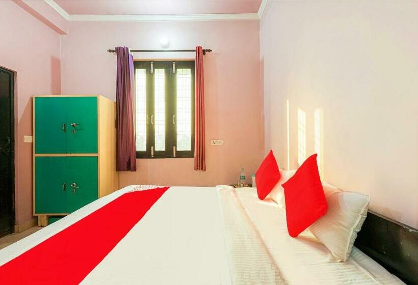 בית מלון כפרי Oyo Flagship 70255 Raj Lalit