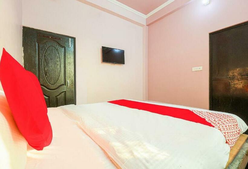 בית מלון כפרי Oyo Flagship 70255 Raj Lalit