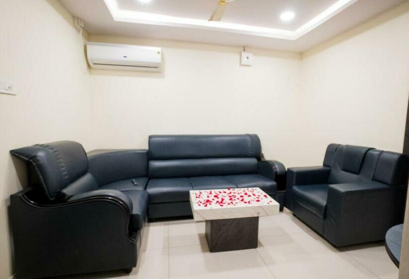 هتل Parameshwara Luxury Awaits