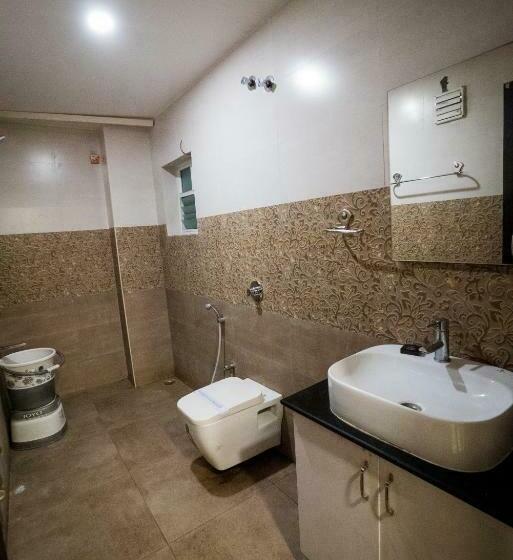 هتل Parameshwara Luxury Awaits