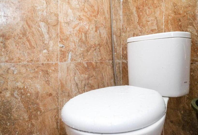 בית מלון כפרי Reddoorz Plus At Lovina Inn Tonrangeng River Side