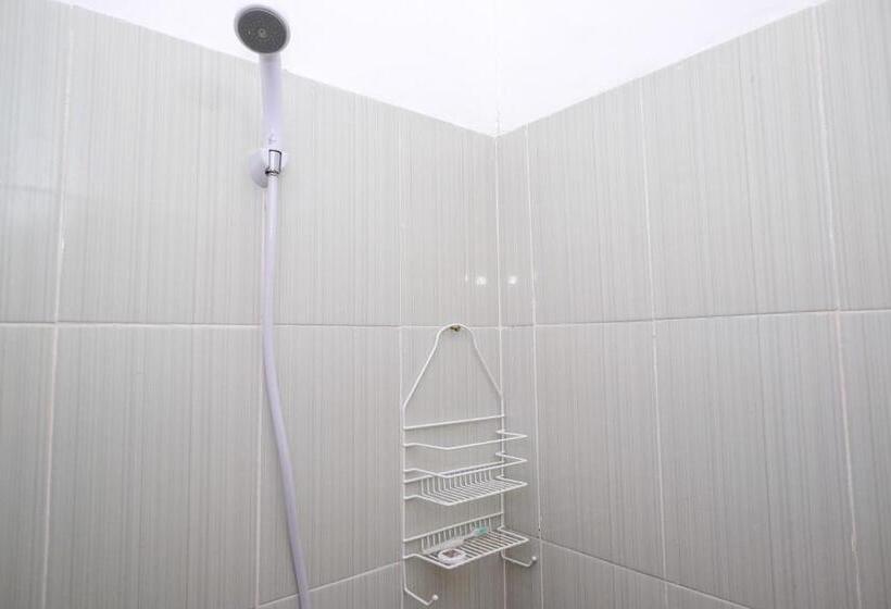 בית מלון כפרי Reddoorz Plus At Lovina Inn Tonrangeng River Side