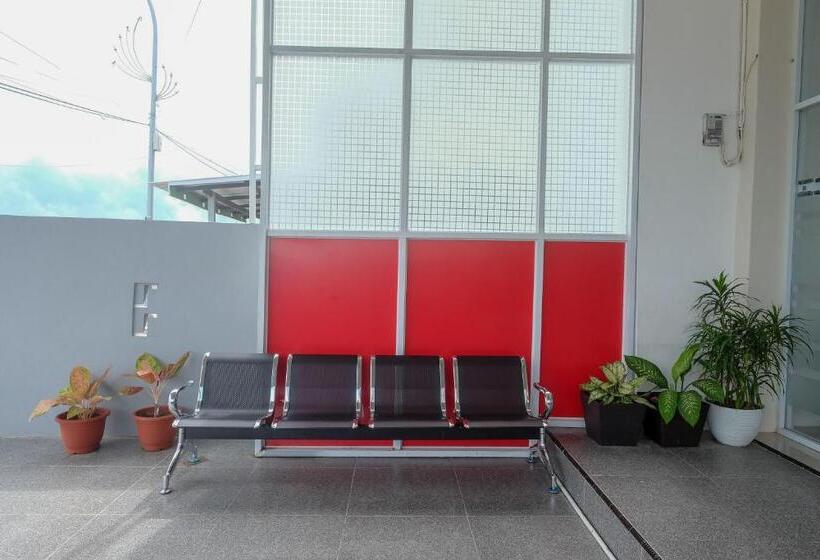 בית מלון כפרי Reddoorz Plus At Lovina Inn Tonrangeng River Side