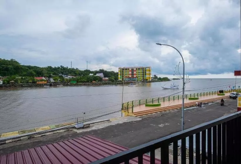 Hotelli Reddoorz Plus At Lovina Inn Tonrangeng River Side