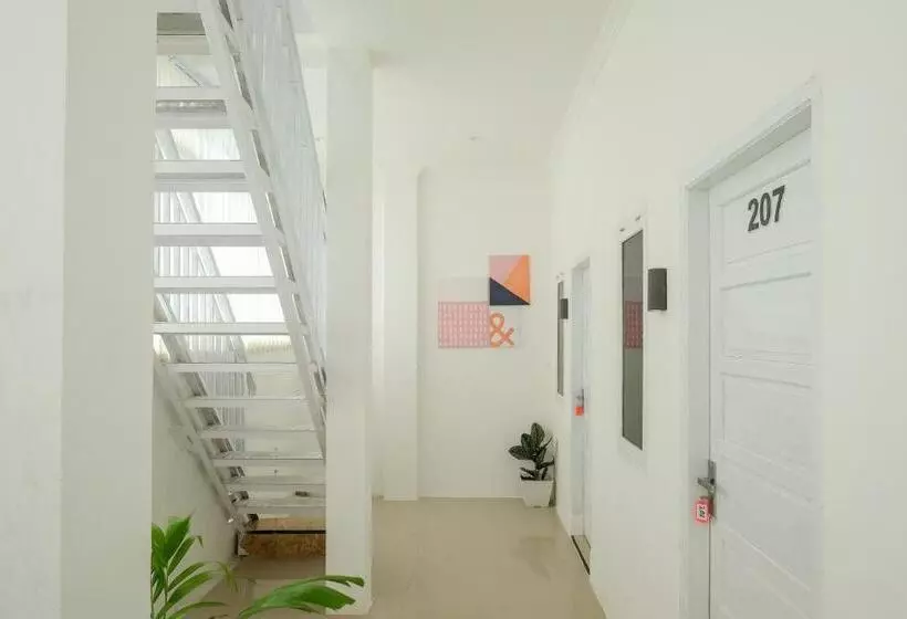 Hotelli Reddoorz Plus At Lovina Inn Tonrangeng River Side