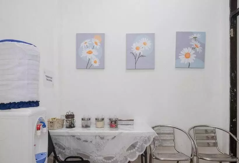 Hotelli Reddoorz Plus At Lovina Inn Tonrangeng River Side